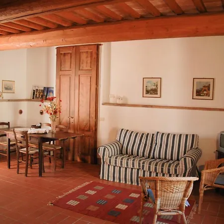 Aparthotel Borgo Bottaia 2*