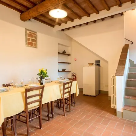 Borgo Bottaia Aparthotel 2*
